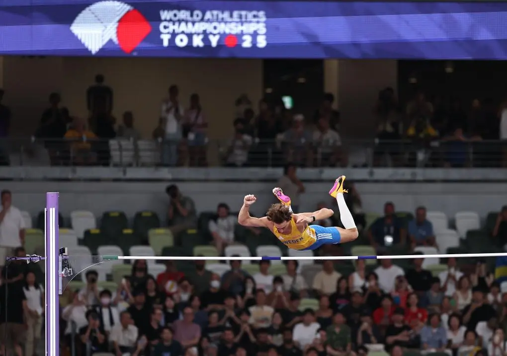 卡拉利斯以, 杰以 卡拉利斯以, 杰以