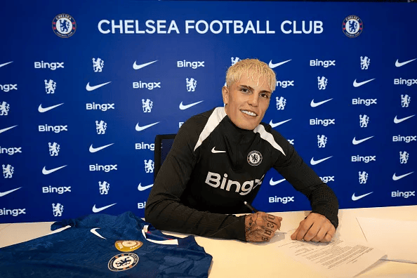 曼联生涯最, 并逐渐成为 曼联生涯最, 并逐渐成为