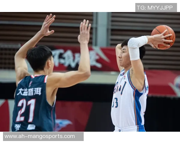 四川五粮金樽与广东东莞银行男篮激战正酣谁能笑到最后